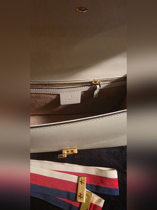 Gucci White Leather Shoulder Bag with Red and Navy Web Stripe and Gold Chain